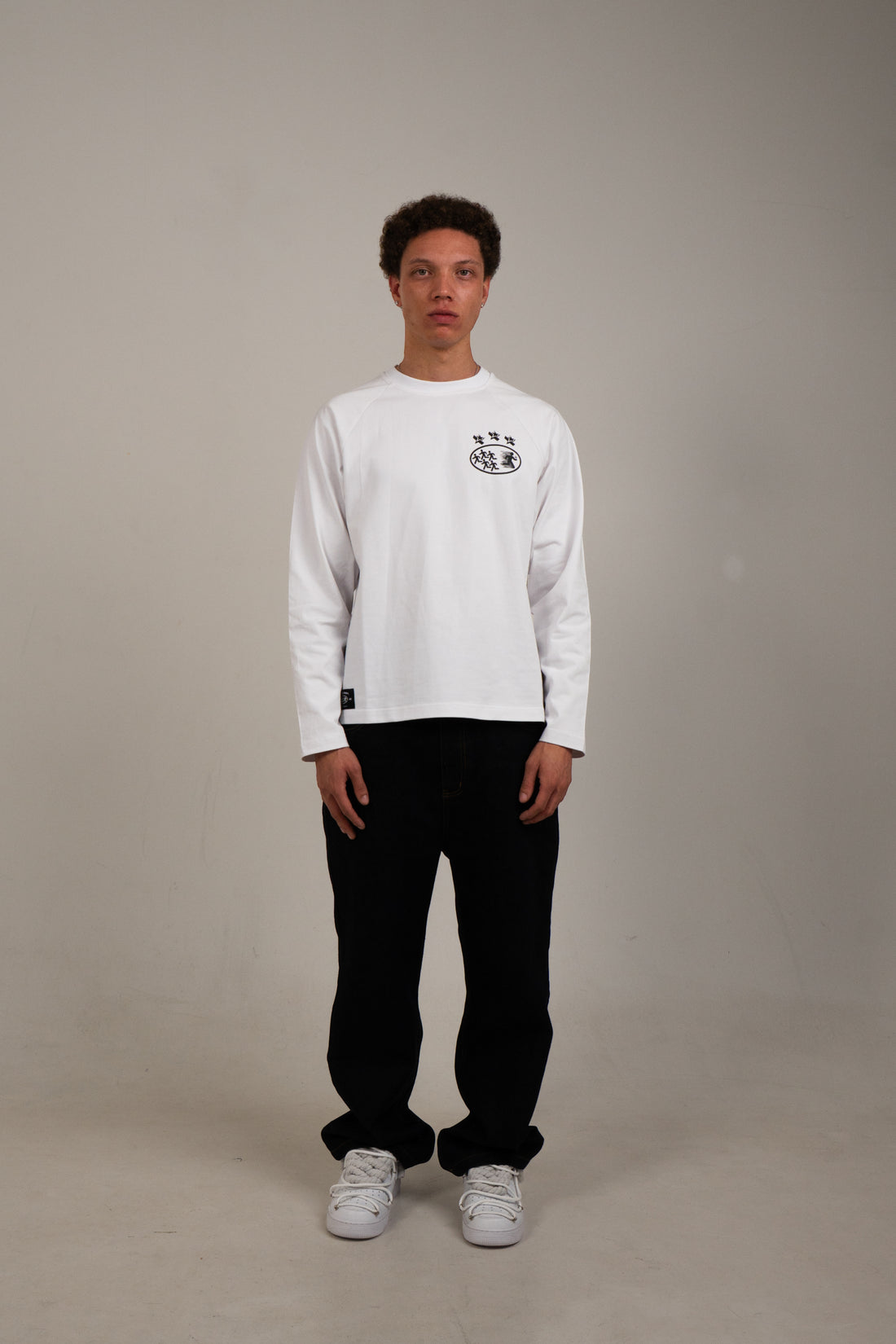 LONGSLEEVE WHITE